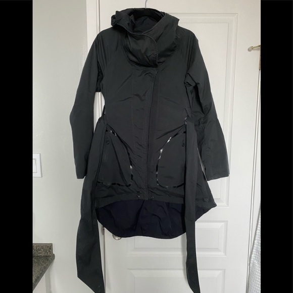 Lululemon pedal power rain jacket reversible - Picture 3 of 7